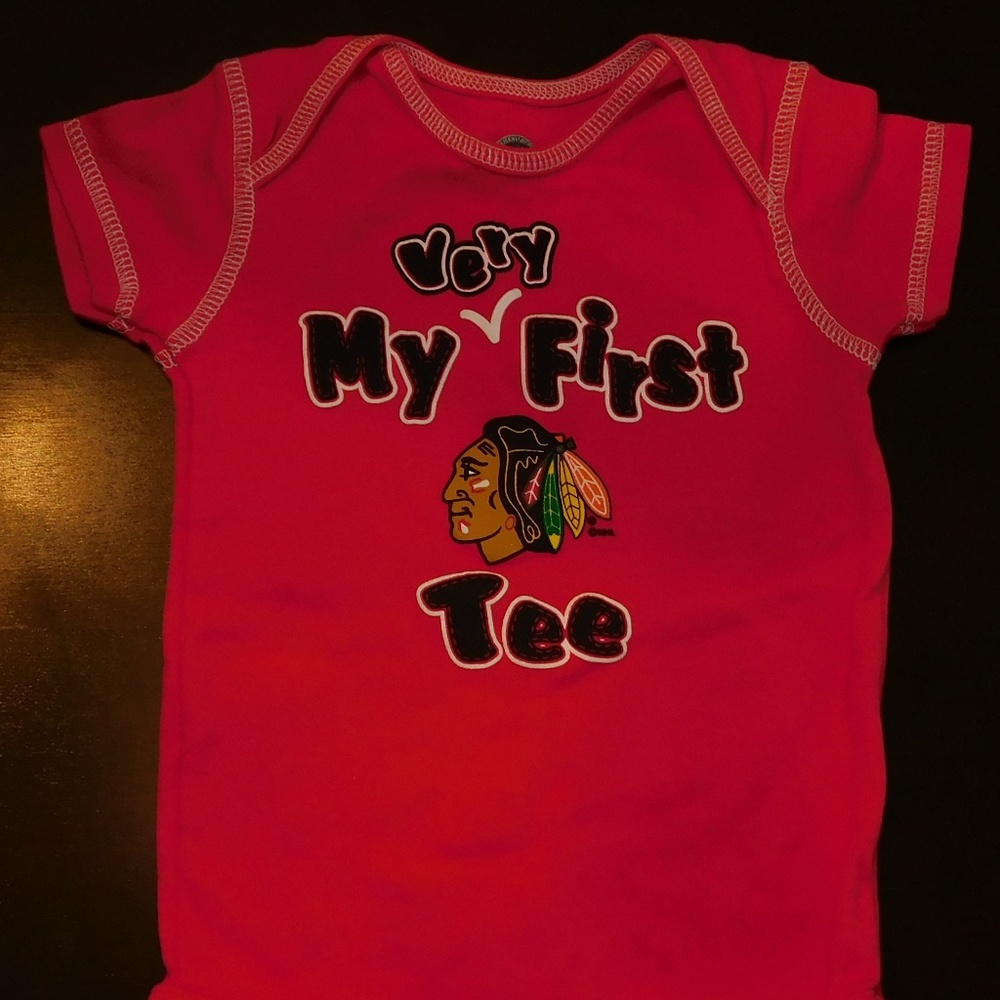 18M Baby Onesie - Blackhawks Hockey - NHL Lic